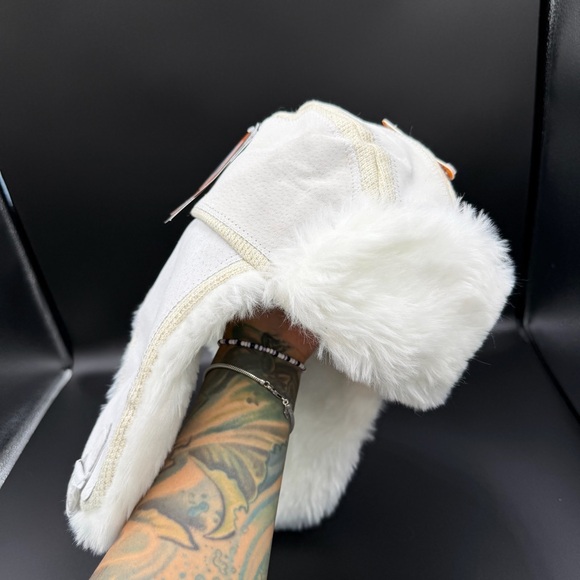Unisex NWT Screamer Trapper Aviator Hat White Fur Winter Warm Leather Ski Snow - Picture 3 of 10